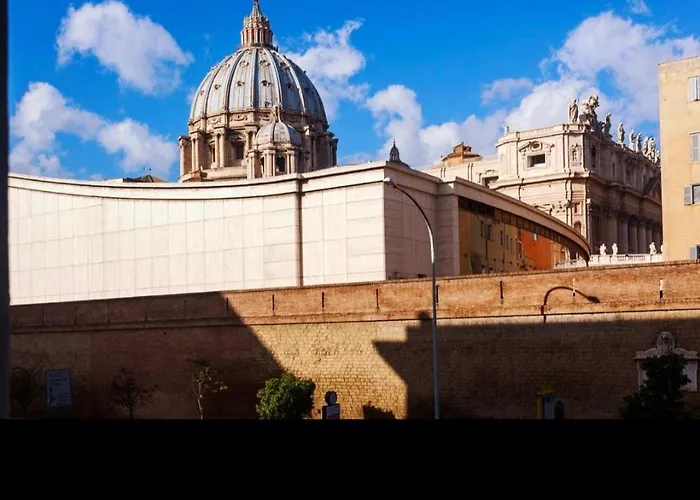 Amazing View Vatican'S Dome *