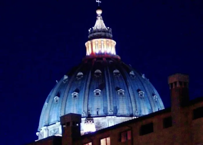 Amazing View Vatican'S Dome * Roma